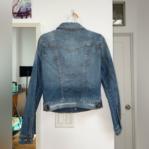 Jean jacket with vintage patches ♥️ very soft and cozy fit - Picture 5 of 5